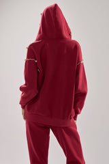 COZY HOLIDAY PEARL SWEATSHIRT IN BURGUNDY