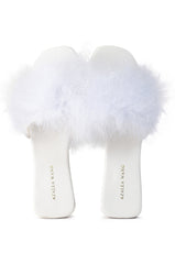 AZALEA WANG PAISLEY FLAT FEATHER SANDAL IN WHITE