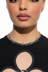 BARBED BOW CHOKER