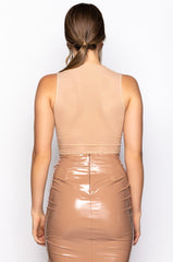 CHARLOTTE SLEEVELESS CREW NECK RHINESTONE MESH CROP TOP