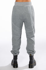 EFFORTLESS OVERSIZED JOGGER