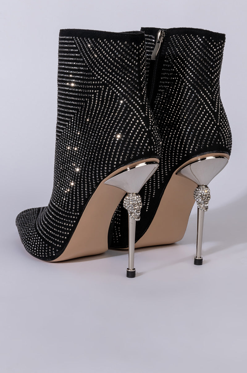 AZALEA WANG KNOCKOUT STILETTO BOOTIE IN BLACK